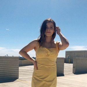 Meet your Posher, Pilar